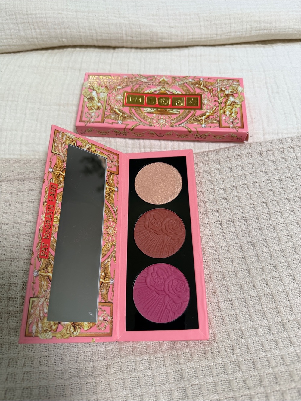 Pat McGrath Pink Trio Eyeshadow & Cheek Palette - Champagne, Rose, Magenta